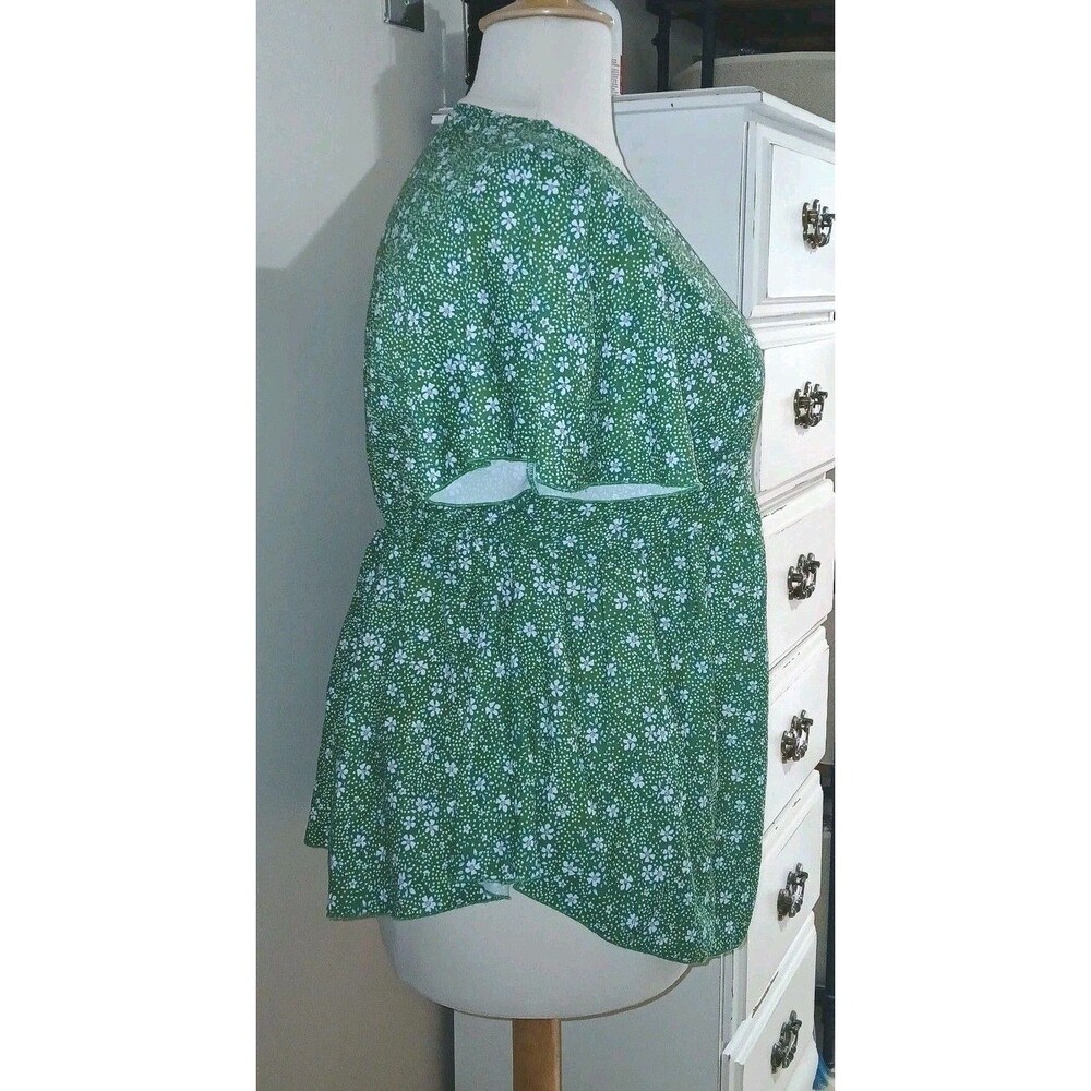 Bloomchic Women 16 Cottagecore Empire Waist V-Neck Floral Flare Sleeve Green Top - Picture 3 of 10